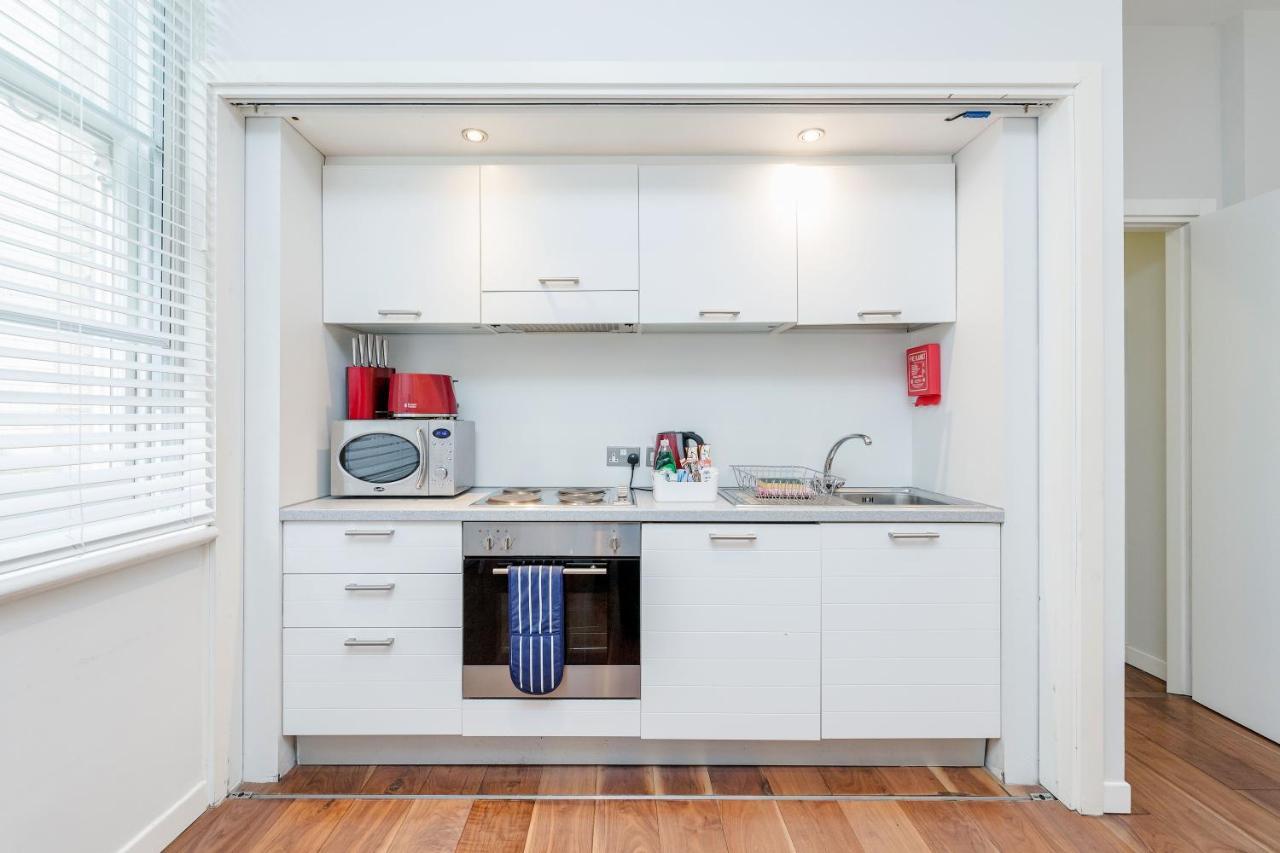 Roomspace Serviced Apartments - Sterling House London Bagian luar foto